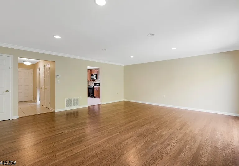 182 Wildflower Ln — Photo 7