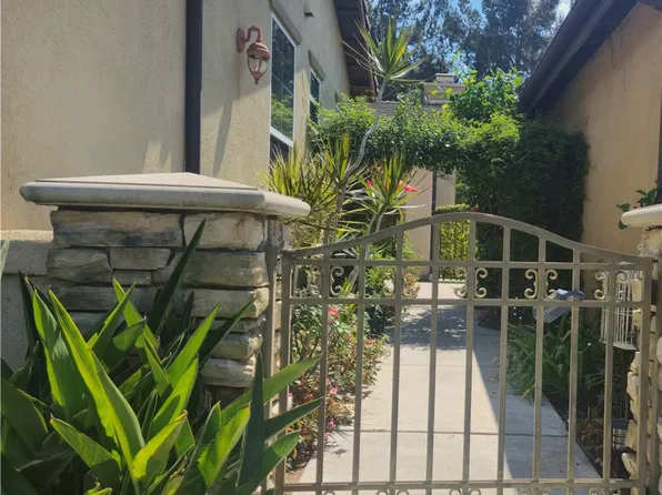 6 Saintsbury, Irvine, CA 92602