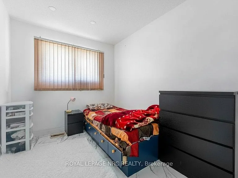35 Eugene St — Photo 26