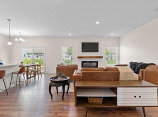 507 Curry Dr, Pataskala, OH