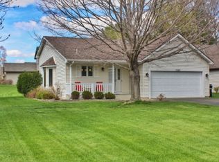 1327 Horseshoe Ct, White Bear Township, MN 55110