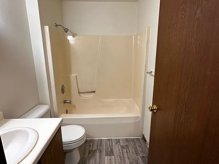 808 Macomber St — Photo 21