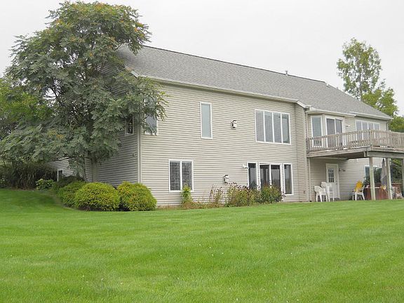 3rd image of 4076 Boulder Mdws NE