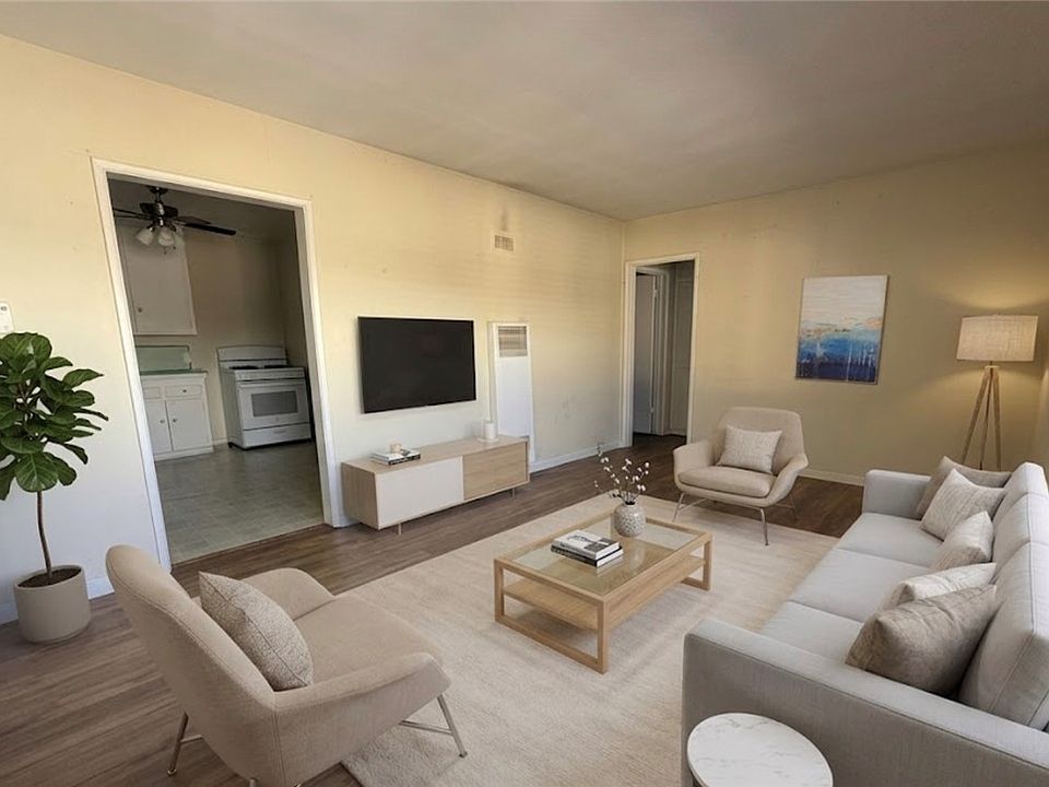1st image of 7601 N Hollywood Way
