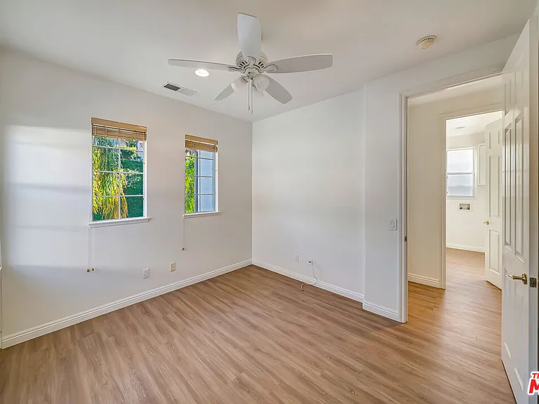 24819 Calle Cedro — Photo 18