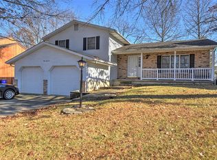 966 S Cedar Hill Dr, Decatur, IL 62521