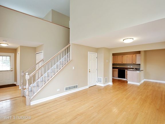 3rd image of 168 Avalon Ct #168