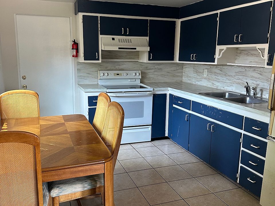 1st image of 2715 52nd Avenue Dr W