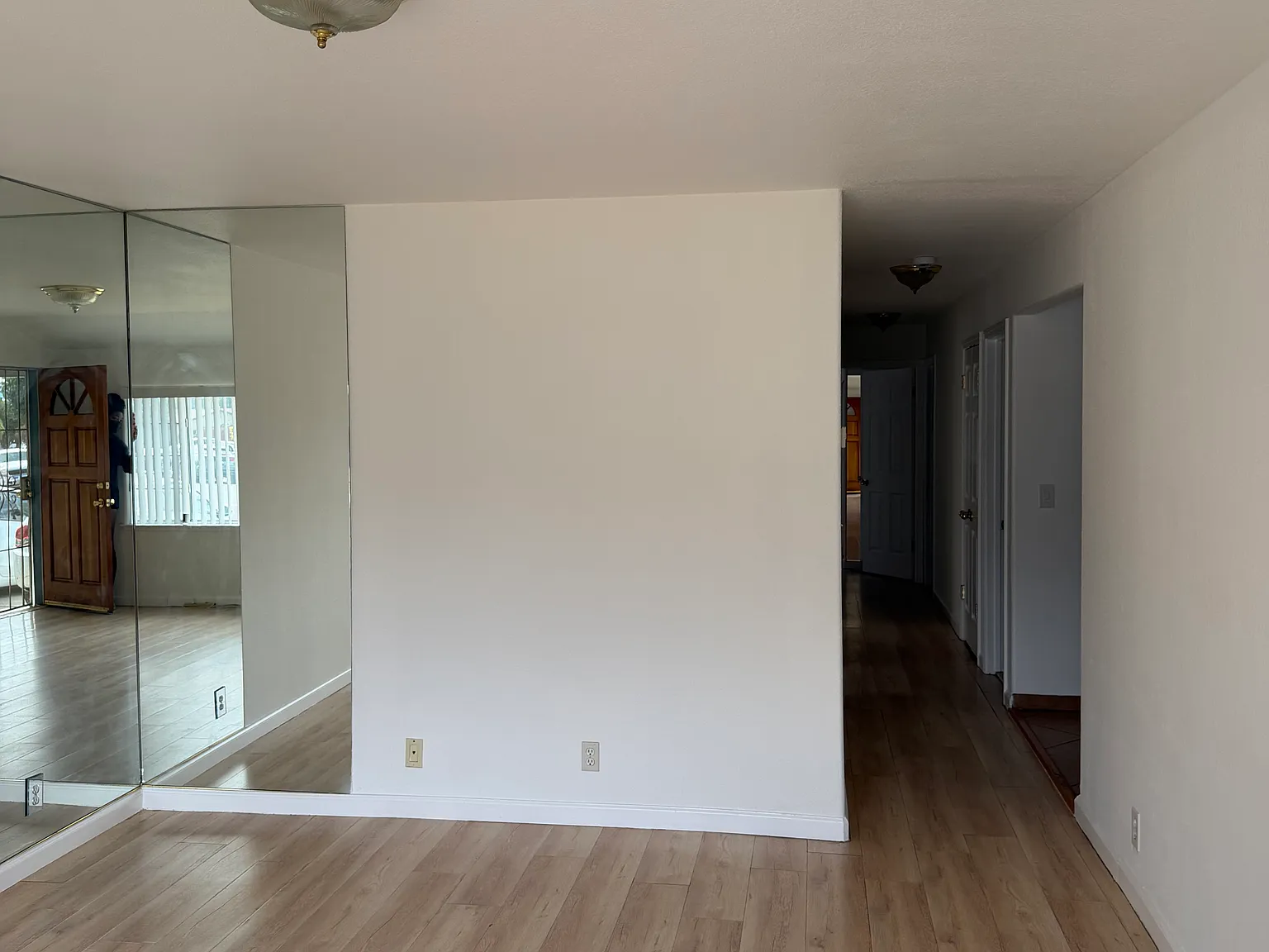 4 bed, 1427 sqft, $4,700 — Photo 3
