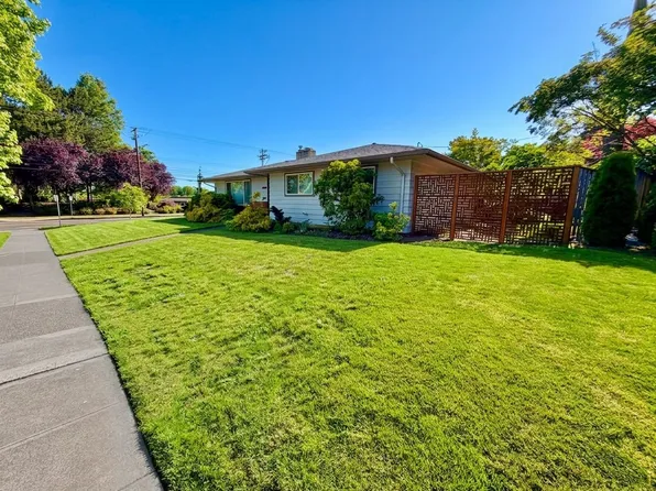 1712 SE 104th Ave, Portland, OR 97216