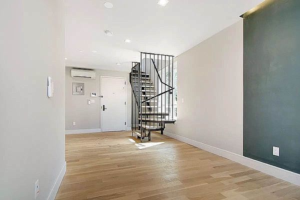 1st image of 198 Clifton Pl #4A