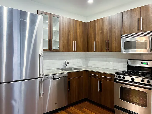 Rented by Gulia Wang, LREB | media 13