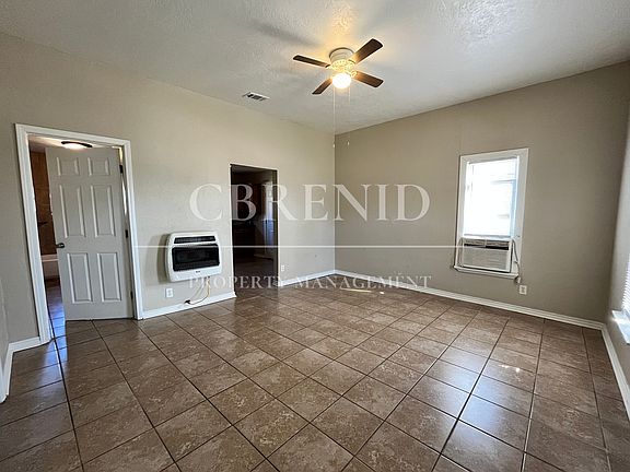 2nd image of 226 W York Ave