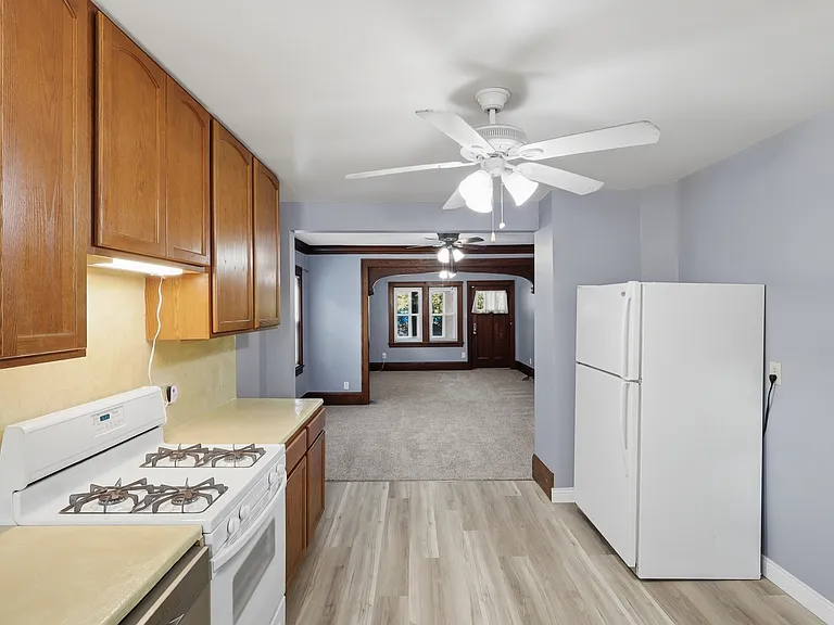 936 Galtier St #1 — Photo 15