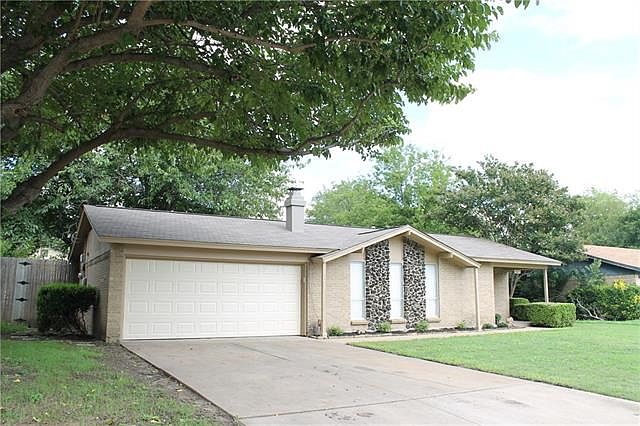 1st image of 305 Bernice Ct