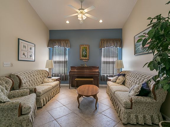 5th image of 301 Sun Marsh Ct