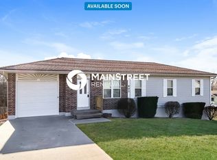 902 Renee Lynde Dr, Pleasant Hill, MO 64080