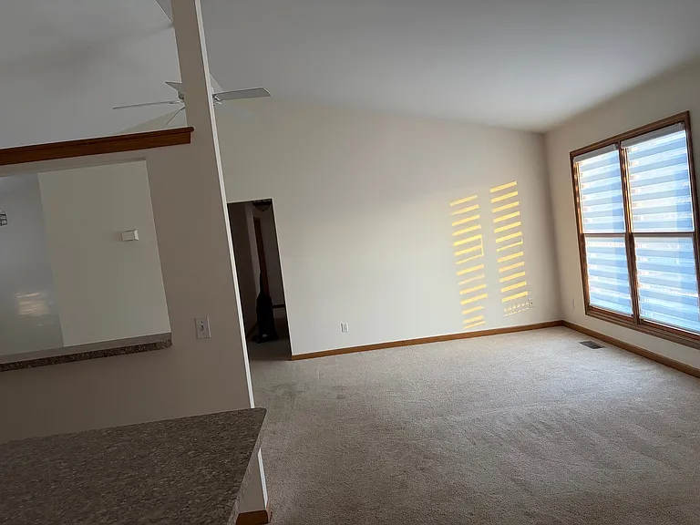 517 Conley Dr — Photo 16