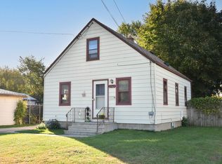 2945 E Norwich Ave, St Francis, WI 53235