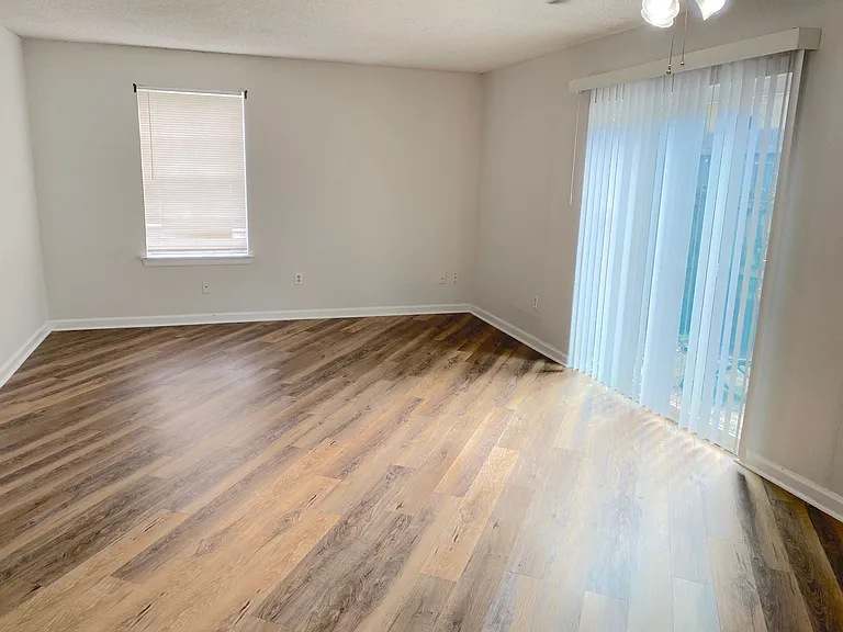 Woodland Trace Apartments — Photo 5