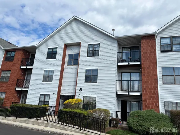 98 Keystone Ct, Piscataway, NJ 08817