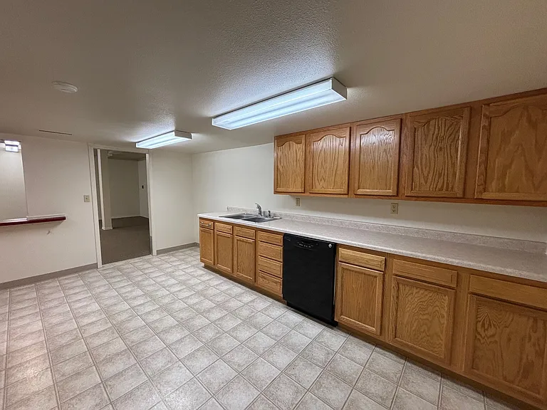 Highland Apartments — Photo 30