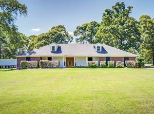 368 Caspers Cove Rd, Lufkin, TX 75904