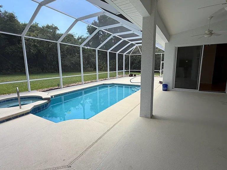 1208 Londonderry Cir — Photo 4