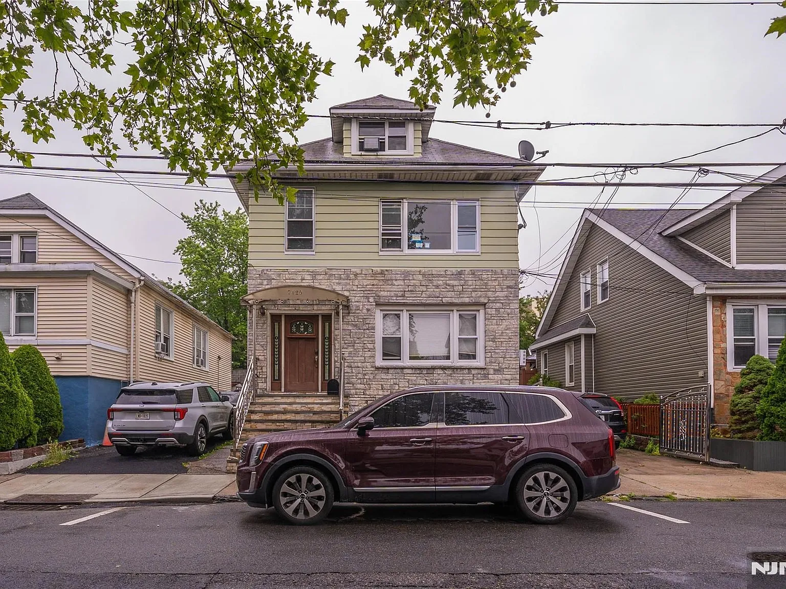 3 bed, 1.0 bath, $2,950 — Photo 4