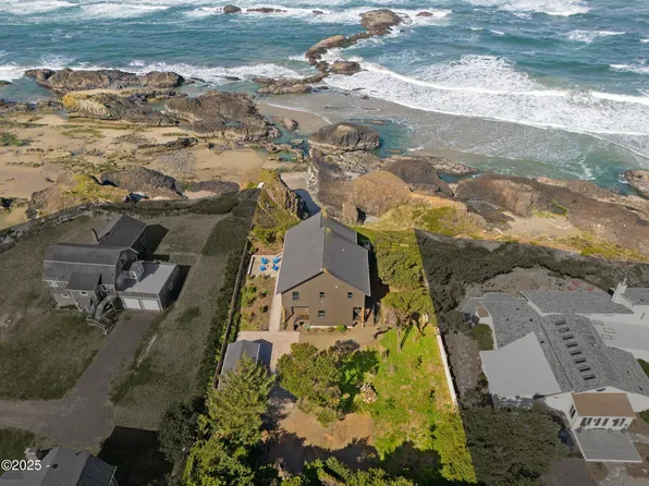 8466 Nw Coast Rd, Seal Rock, OR 97376