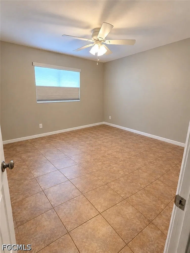 2 bed, 2.0 bath, 1001 sqft, $1,600 — Photo 4