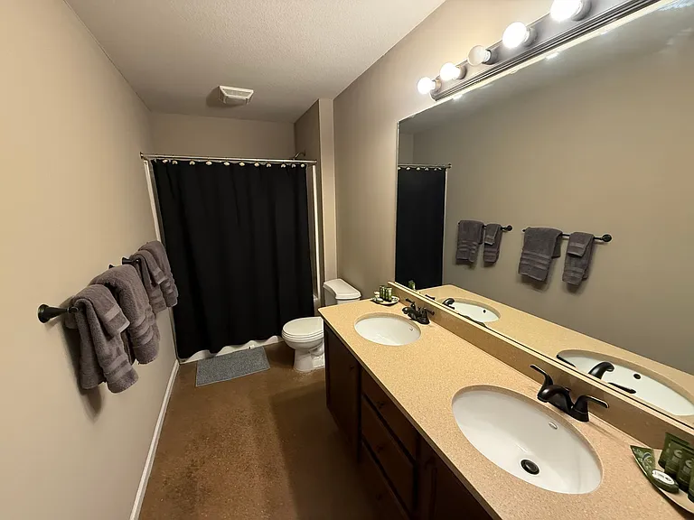 1409 Paris Rd #201 — Photo 28