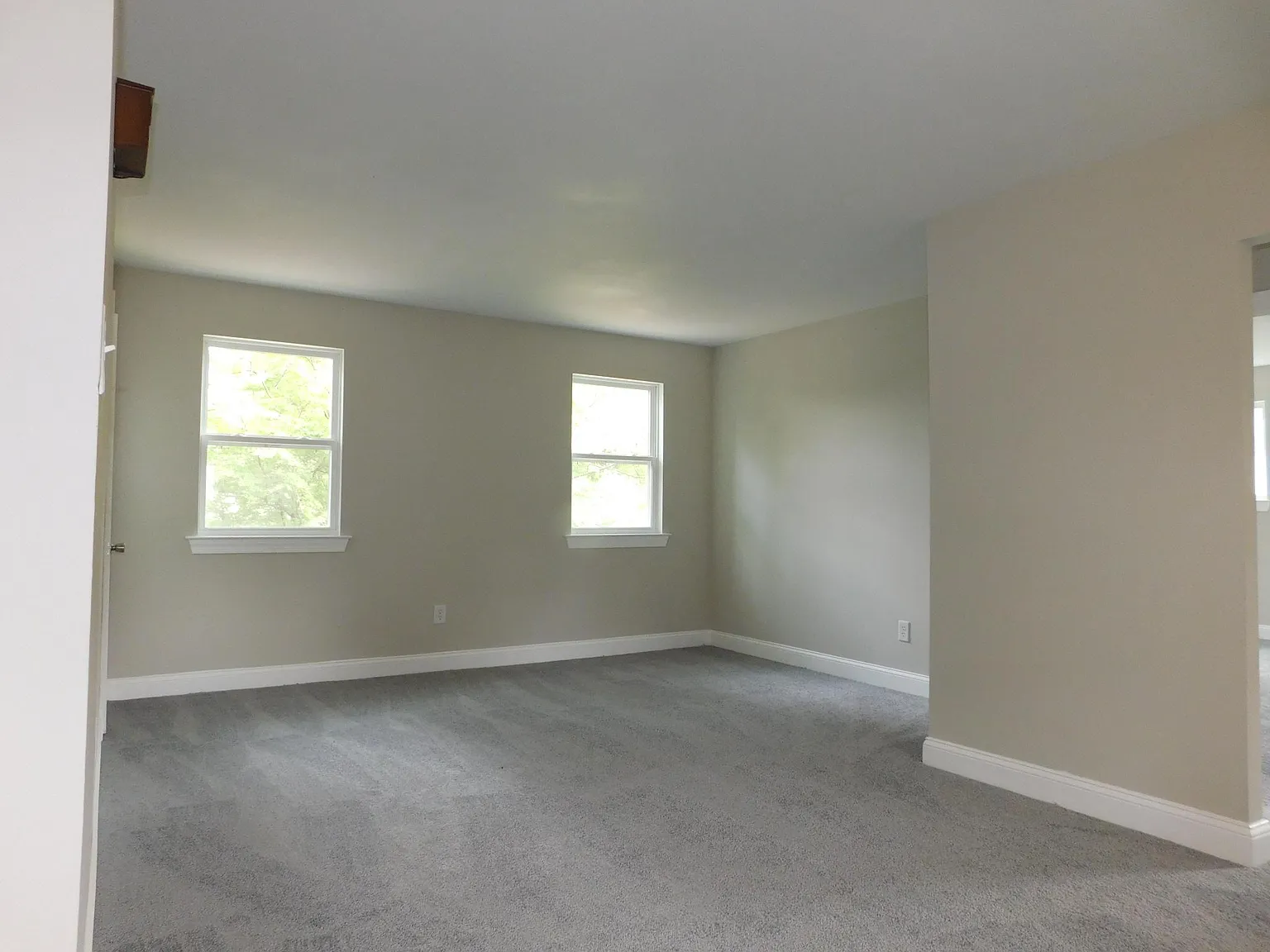 2 bed, 950 sqft, $2,095 — Photo 3