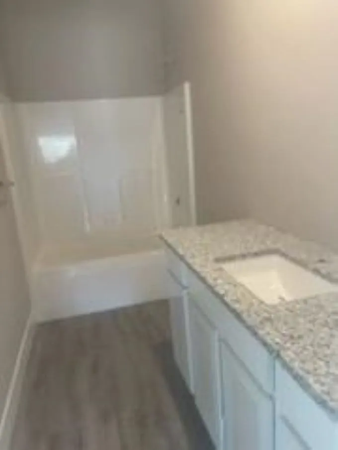 5220 North Cypress Street - 1 — Photo 3