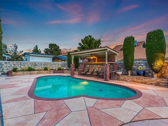 4th image of 11236 Starfish Ct