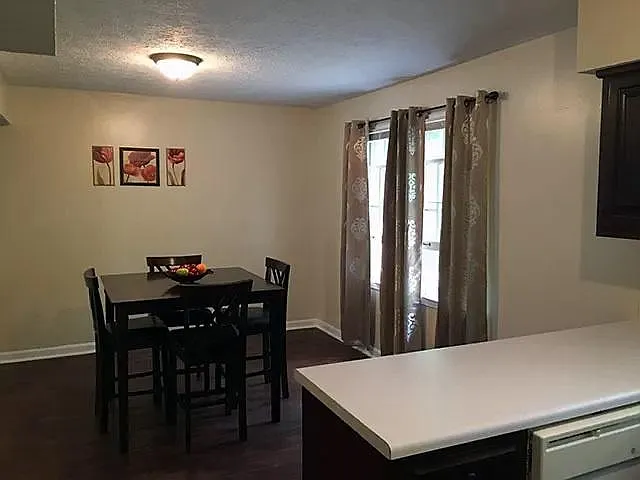 439 Tarragon Way SW #A — Photo 2