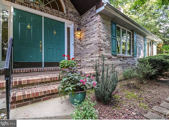 2nd image of 3111 Videre Dr