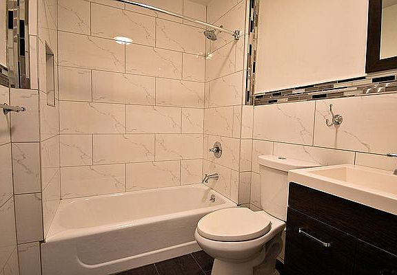 4th image of 1019 Southern Blvd APT 4B