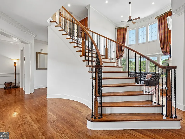 103 Century Park Pl — Photo 10