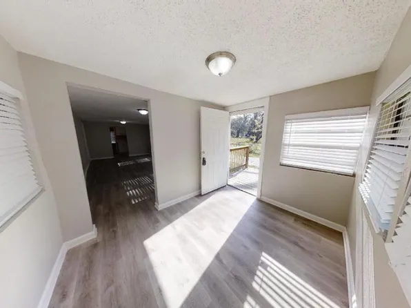1021 Woodstock Ave, Jacksonville, FL 32254