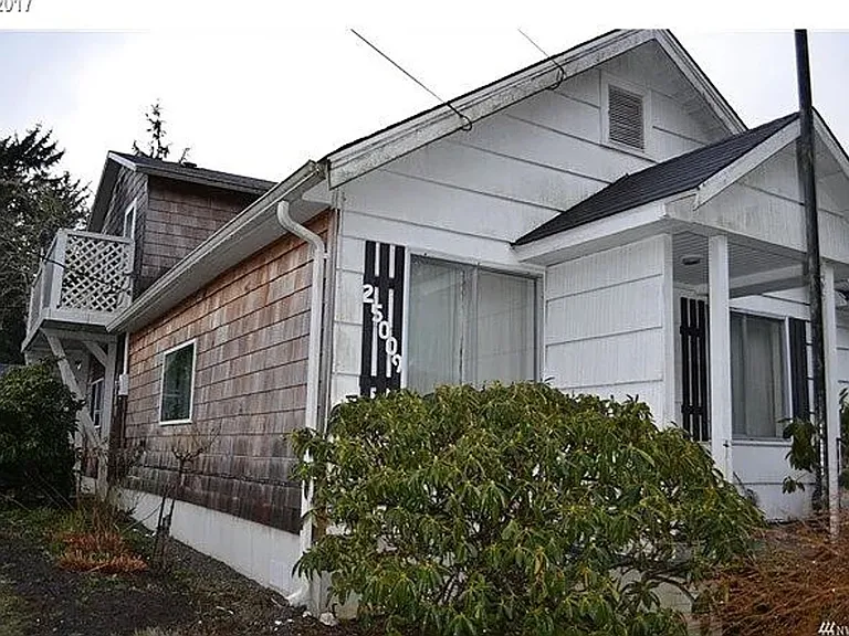 25009 Vernon Ave — Photo 4