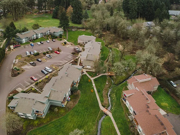 MeadowBrook Apartments — Photo 9