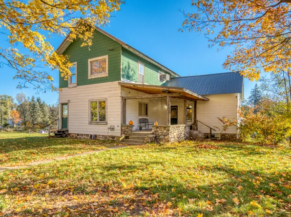300 N East St, Morley, MI 49336