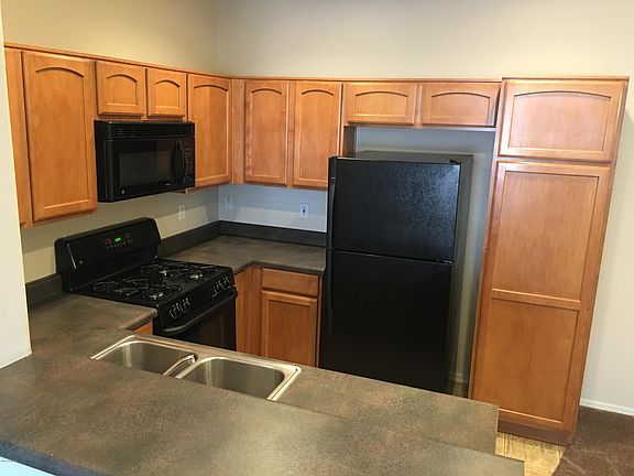 5th image of 2851 E Pinchot Ave