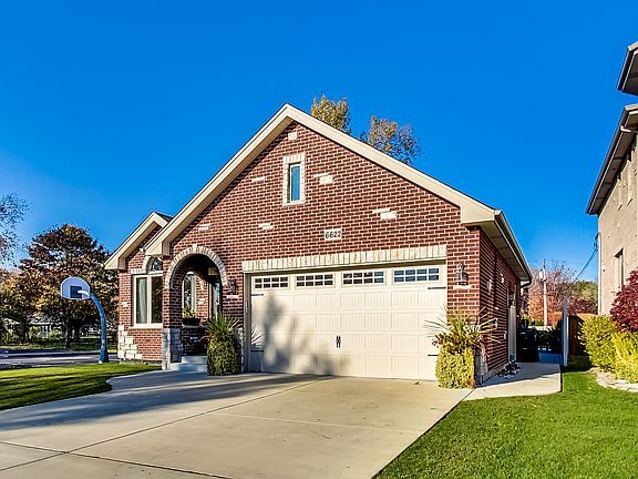 3rd image of 6622 W Home Ave
