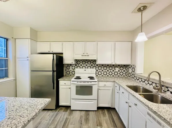 2805 Heathstead Pl, Charlotte, NC 28210