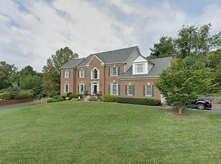 2802 Mustang Dr, Herndon, VA 20171