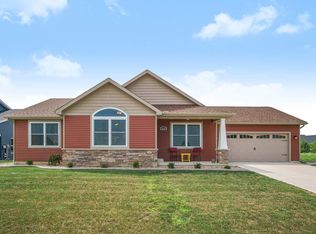 1622 Clover Creek Ln, Goshen, IN 46526