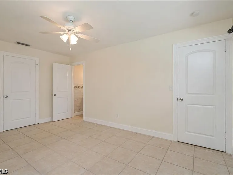 1453 Venetian Ct — Photo 33