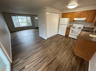 1702 NE 231st Ct, Troutdale, OR 97060